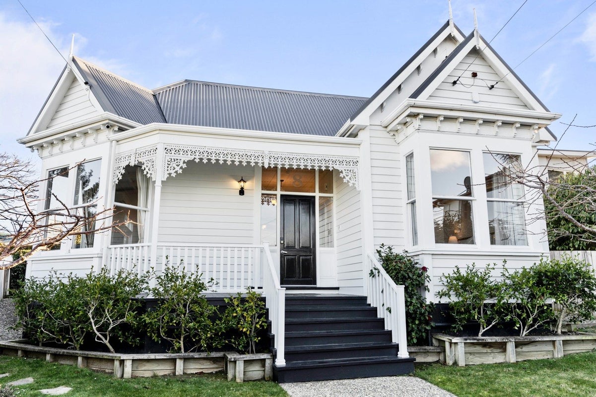 8 Leven Street, Roslyn, Dunedin - Carousel 1