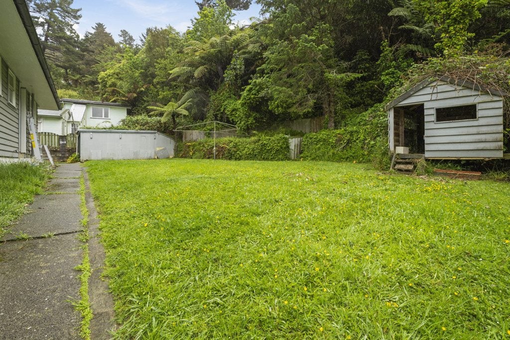 22 Thomson Grove, Stokes Valley, Lower Hutt - Carousel 1