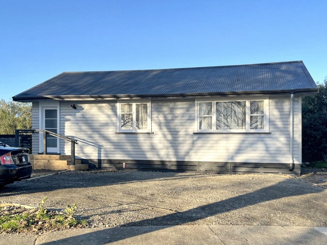73 Birmingham Street, Takaro, Palmerston North - Carousel 1