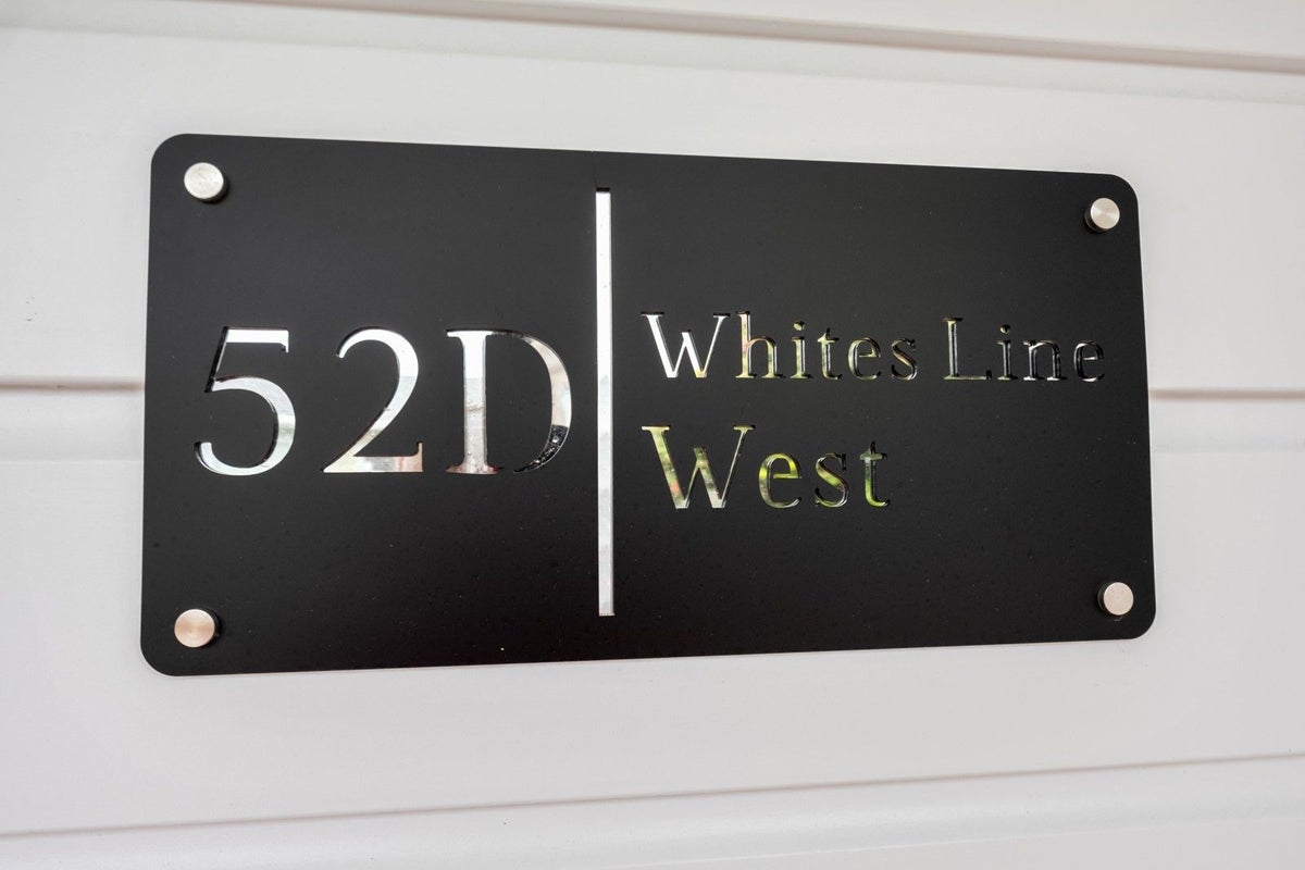 52D WHITES LINE WEST, Woburn, Lower Hutt - Carousel 16