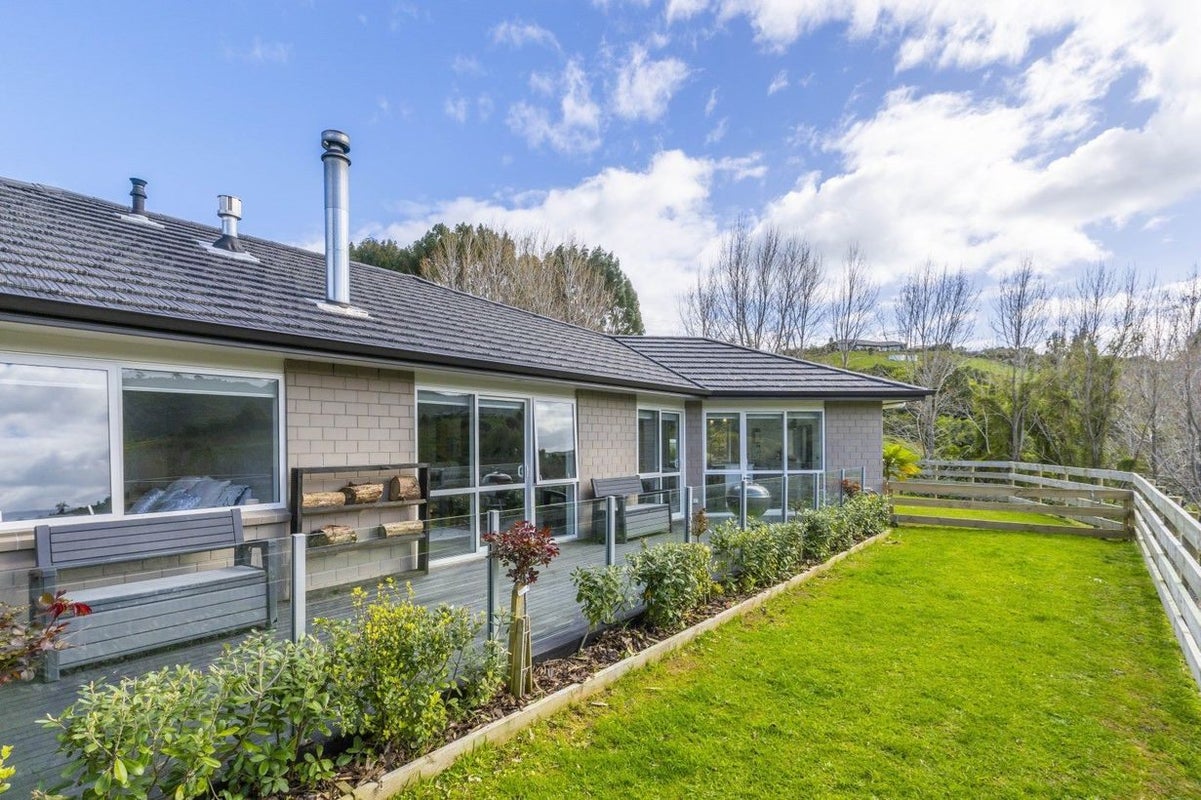 37 Angus Way, Nikau Valley, Paraparaumu - Carousel 1