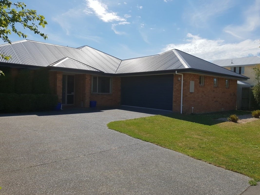 42 Eaglesome Avenue, Aidanfield, Christchurch - Carousel 1