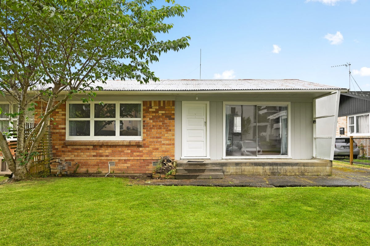 92 Aurora Terrace, Hillcrest, Hamilton - Carousel 1