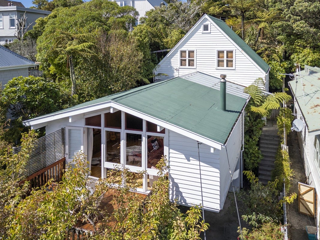 81 Duthie Street, Karori, Wellington - Carousel 1