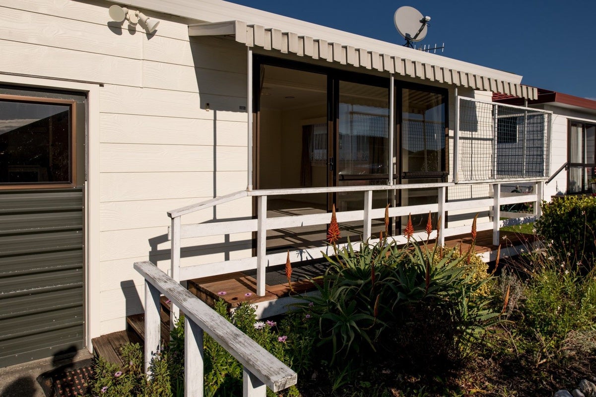 8 Dellwood Green, Richmond, Richmond - Carousel 20