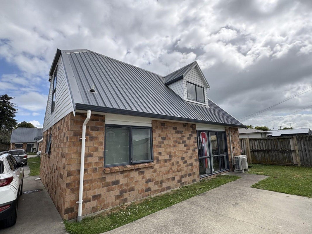 8 Inverness Avenue, Hamilton East, Hamilton - Carousel 12