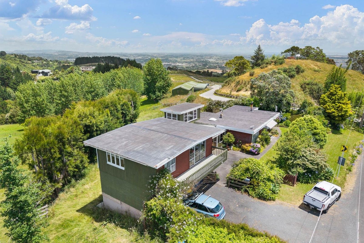 745 Ponga Road, Papakura - Carousel 1