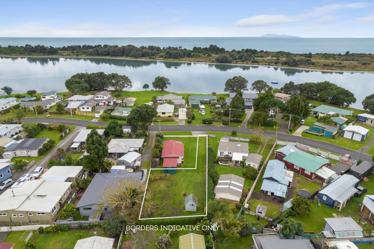 9A Roretana Drive, Athenree, Waihi Beach - Carousel 1