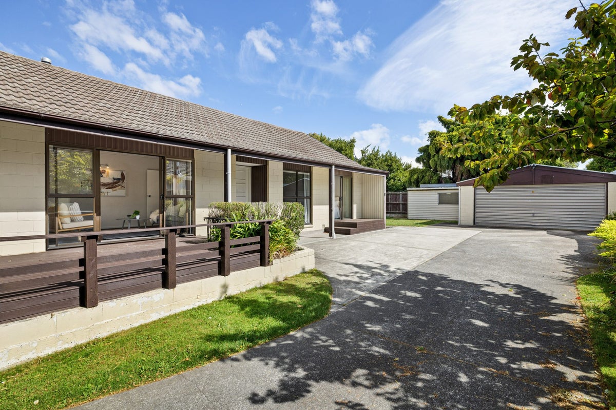 5 Loreto Place, Hornby, Christchurch - Carousel 1