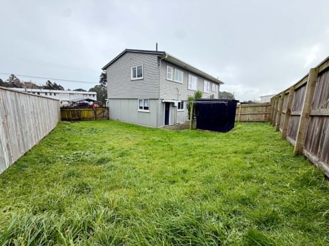 20 Cook Street, Marfell, New Plymouth - Carousel 2