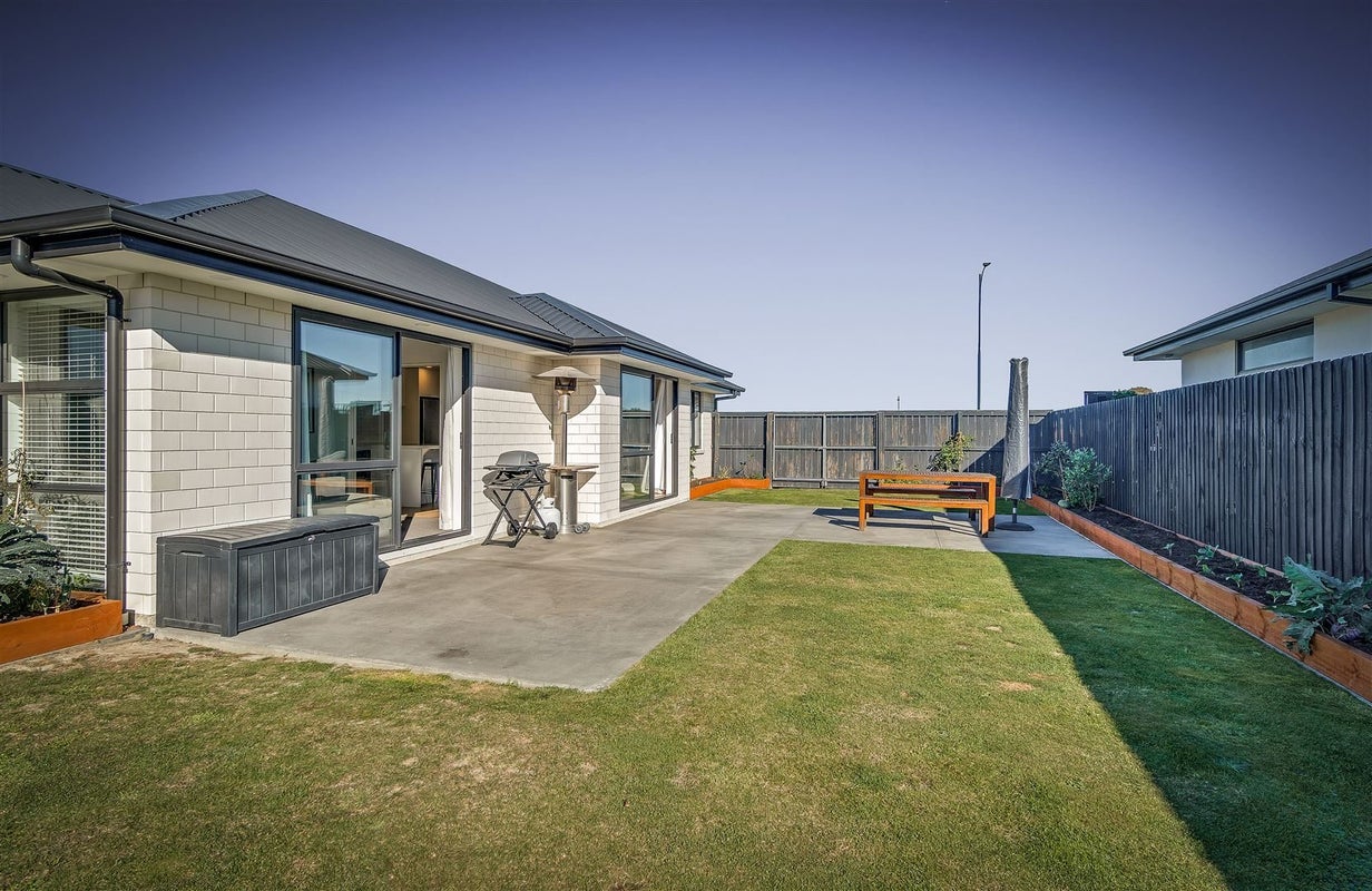 75 Southfield Drive, Lincoln, Lincoln - Carousel 15