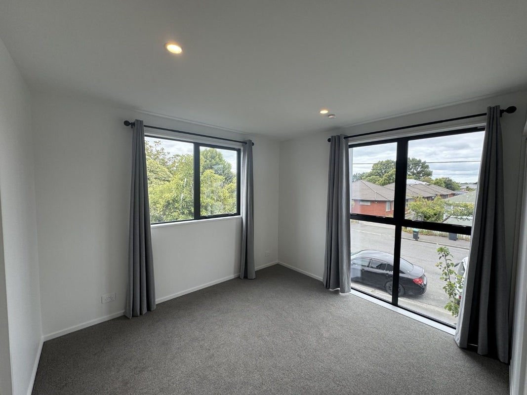 1/13 Goldsmith Place, Waltham, Christchurch - Carousel 10