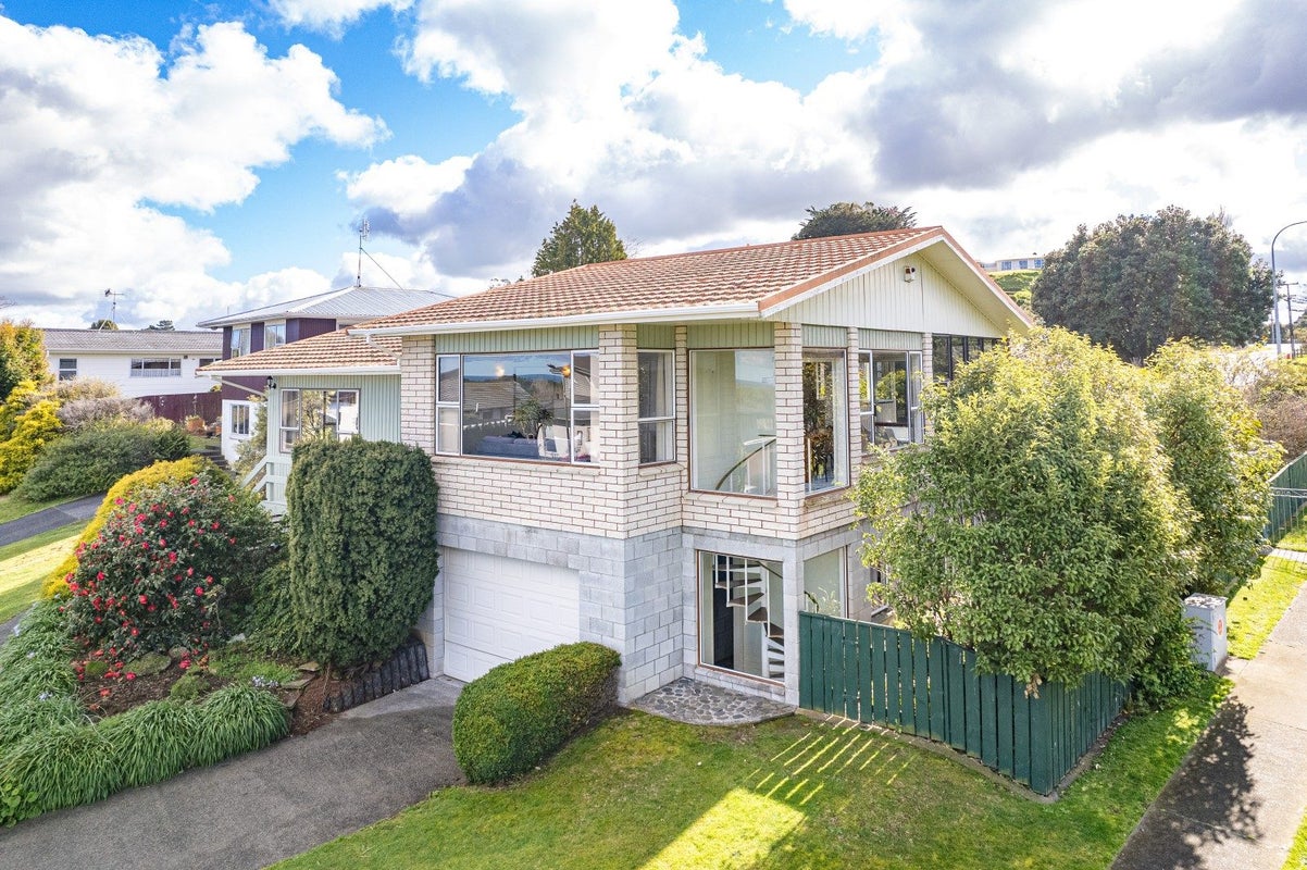 2 Tasman Views, Otamatea, Whanganui - Carousel 1