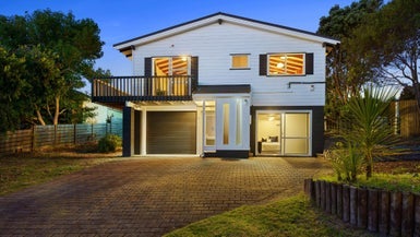 7 Napier Grove, Waikanae Beach, Waikanae - Carousel 1
