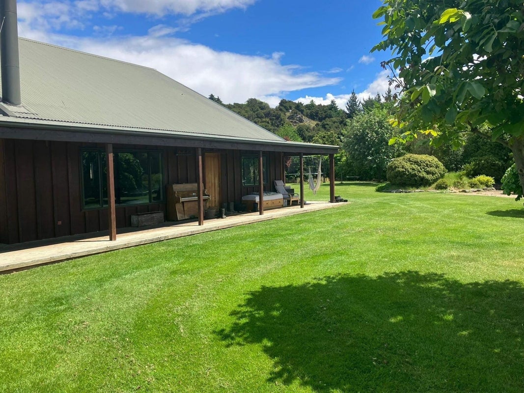 925 Aubrey Road, Albert Town, Wanaka - Carousel 2