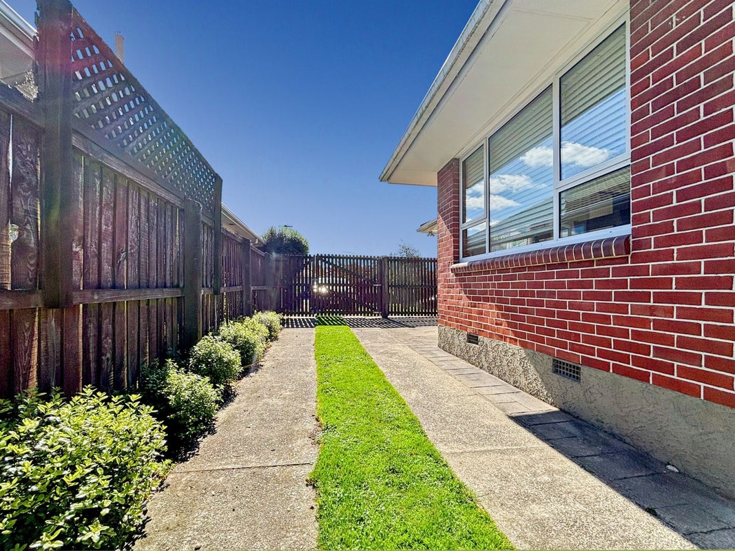 42 Gregan Crescent, Burnside, Christchurch - Carousel 23