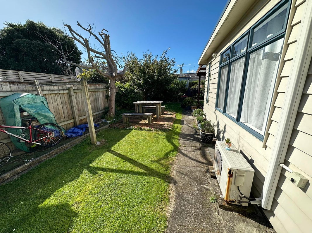 36 Mills Street, Boulcott, Lower Hutt - Carousel 1