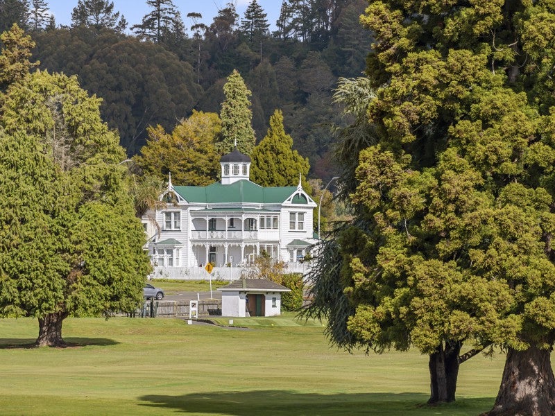 1 Meade Street, Whakarewarewa, Rotorua - Carousel 1