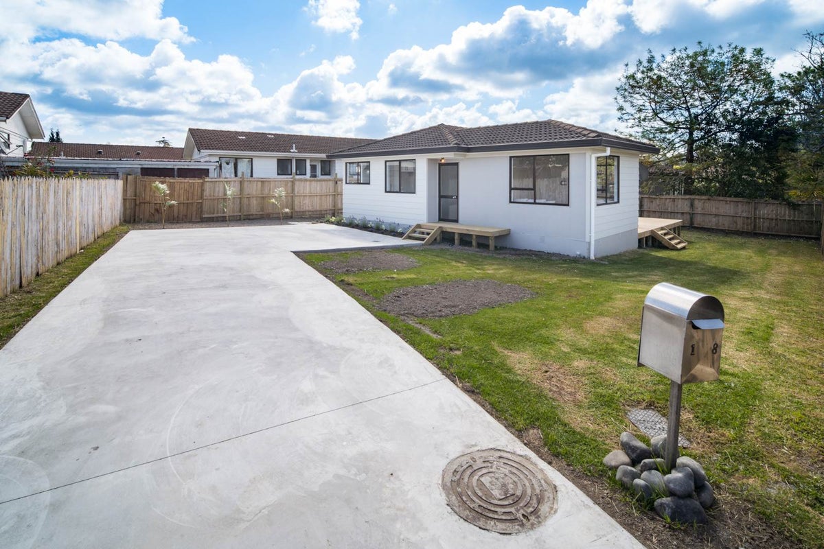 18 Childers Road, Ranui, Auckland - Carousel 1