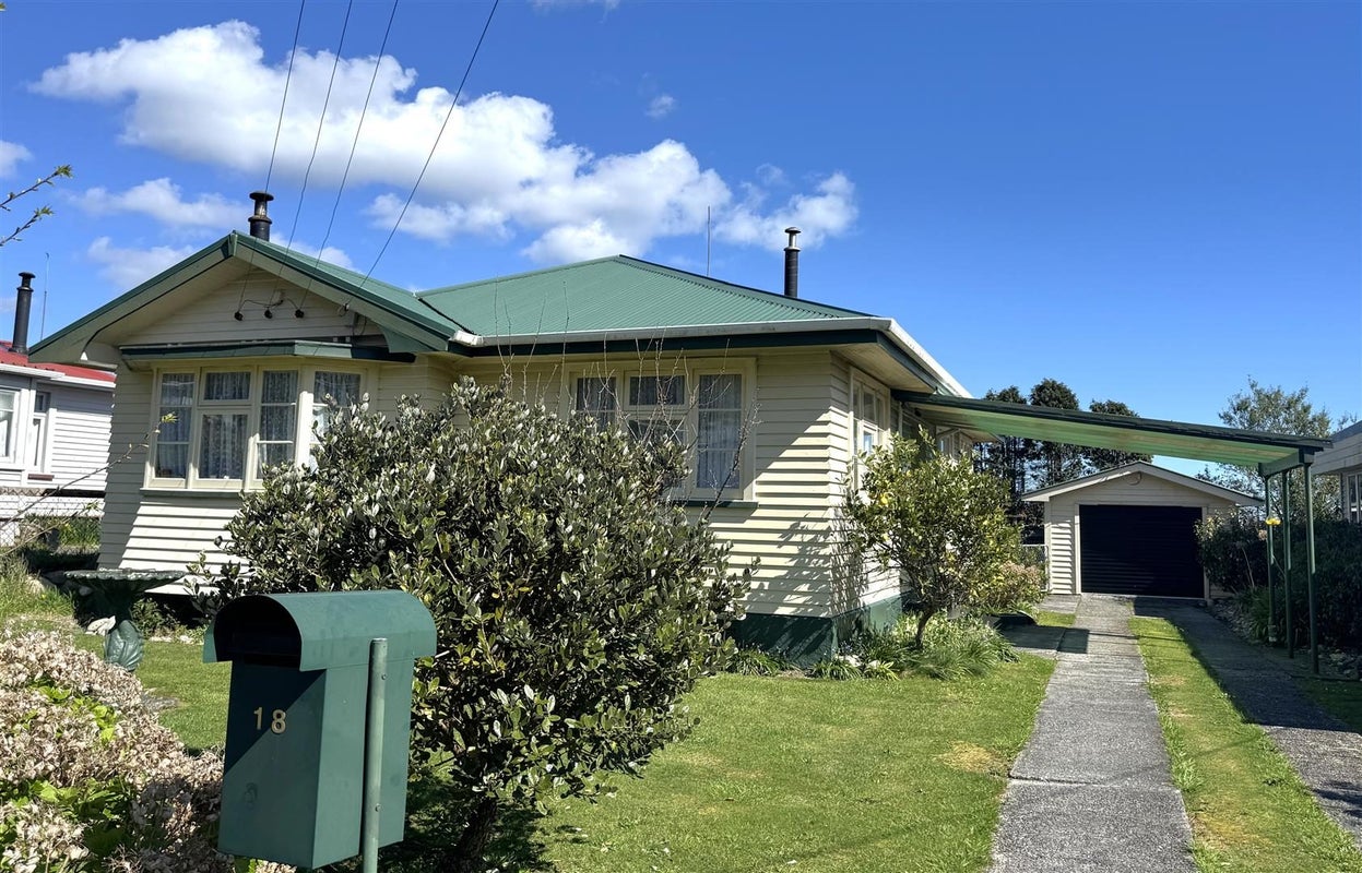 18 Ashmore Avenue, Cobden, Greymouth - Carousel 1