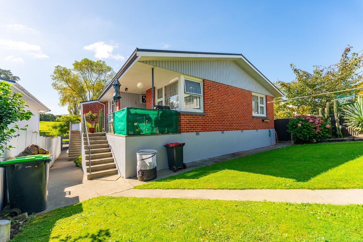 42 Virtue Avenue, Maori Hill, Timaru - Carousel 1