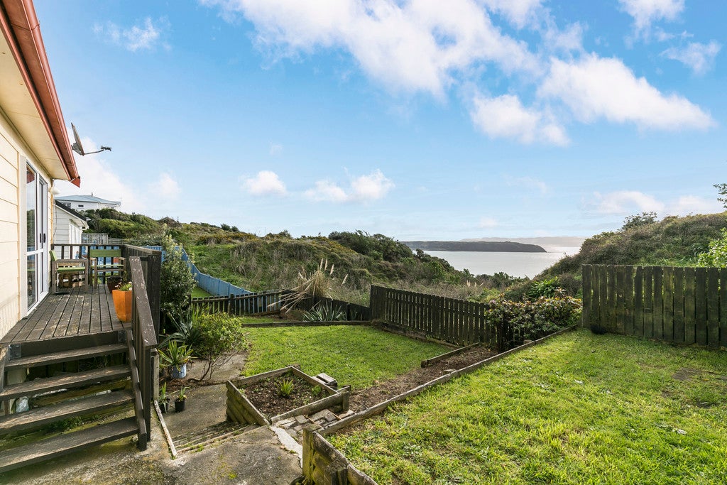 7D Mako View, Titahi Bay, Porirua - Carousel 1
