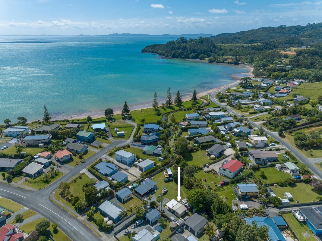 20 Peninsula Parade, Hihi, Mangonui - Carousel 1
