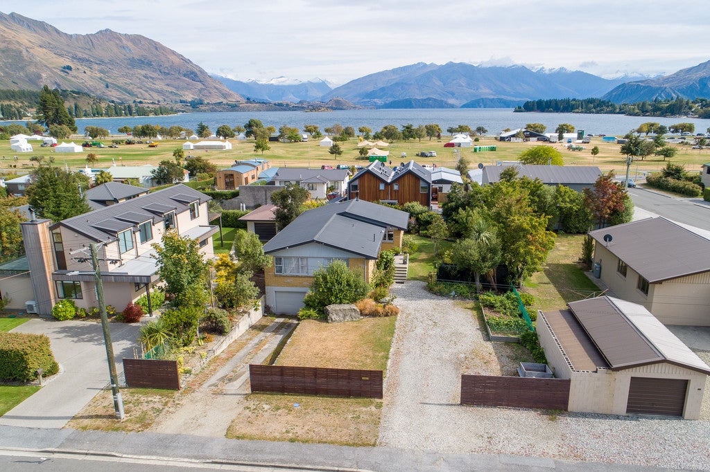 115 Upton Street, Wanaka - Carousel 23