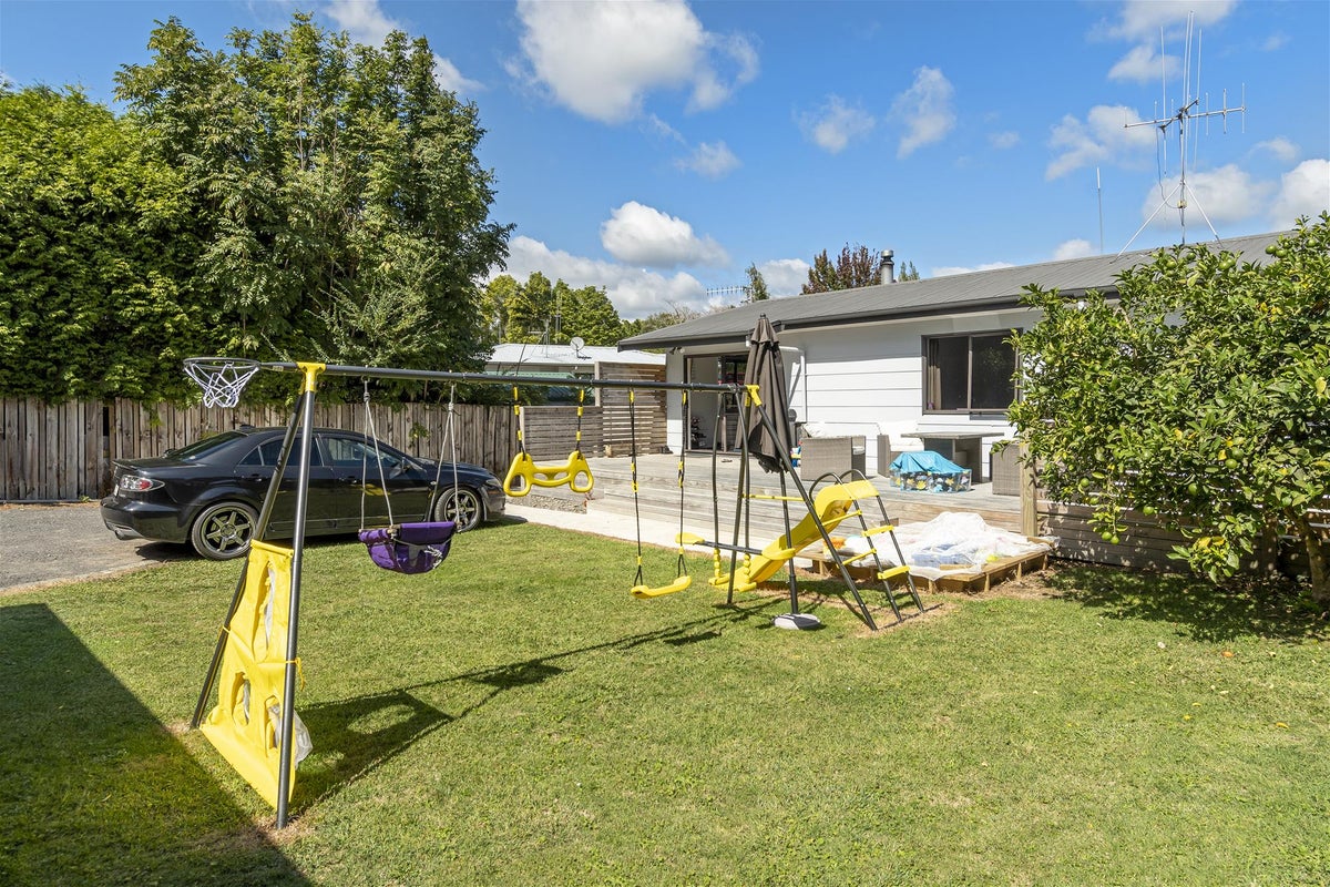 7B Kaimai Place, Hairini, Tauranga - Carousel 1