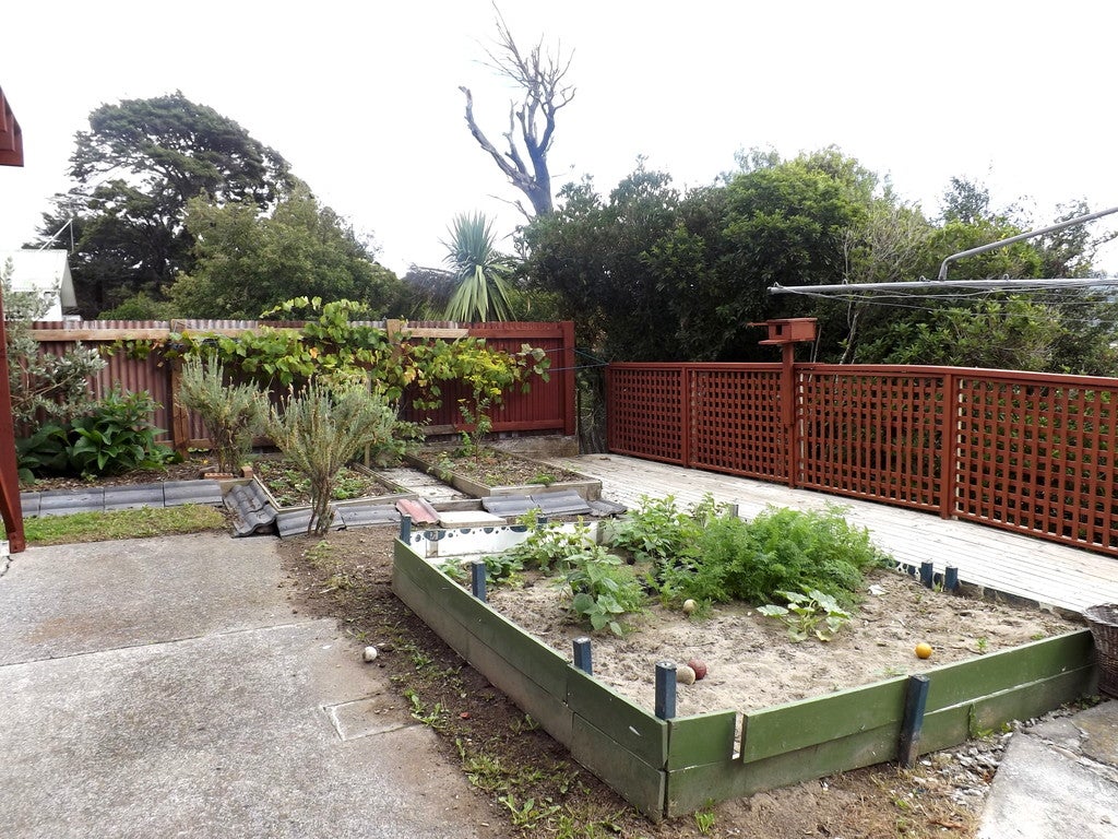 8 Oaklands Grove, Clouston Park, Upper Hutt - Carousel 17