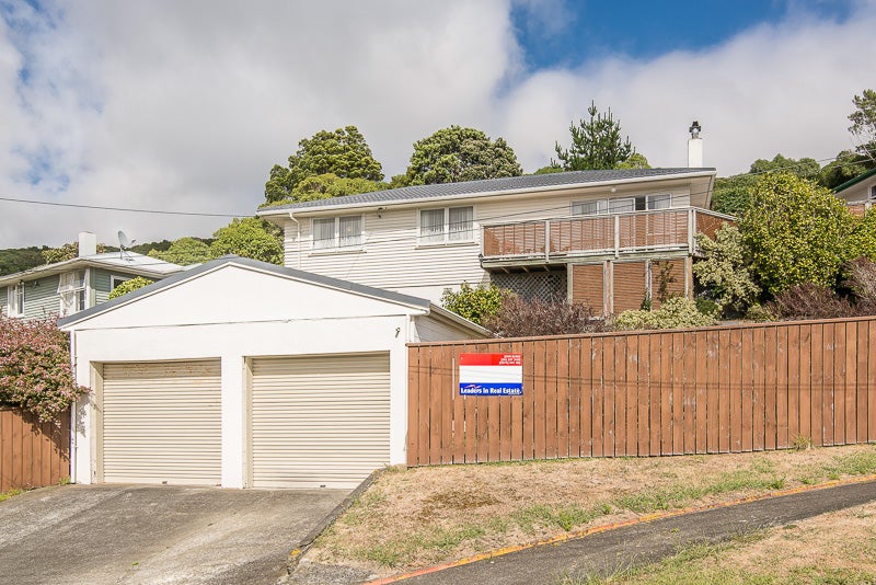 32 Waiho Terrace, Elsdon, Porirua - Carousel 1