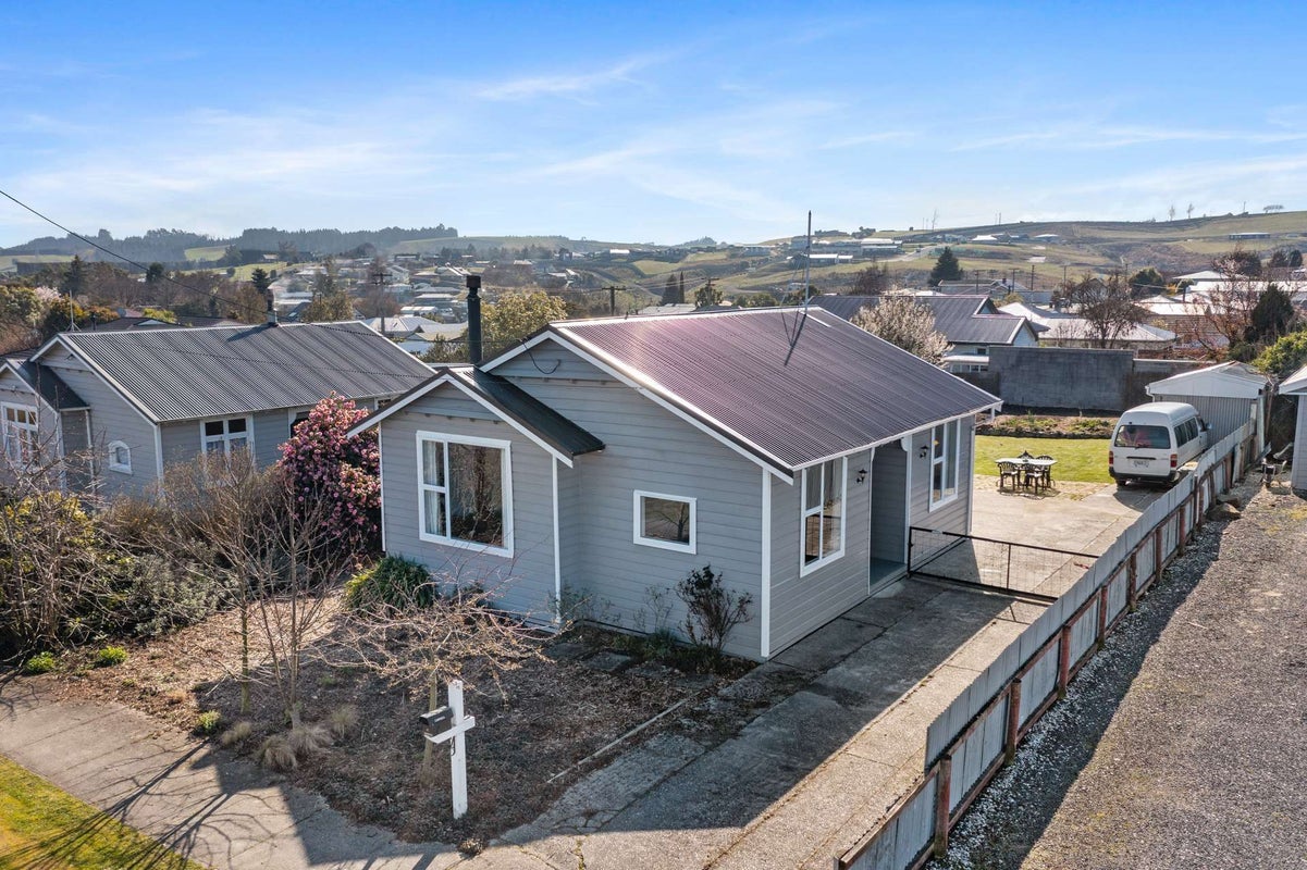 13 Yarmouth Street, Balclutha - Carousel 1