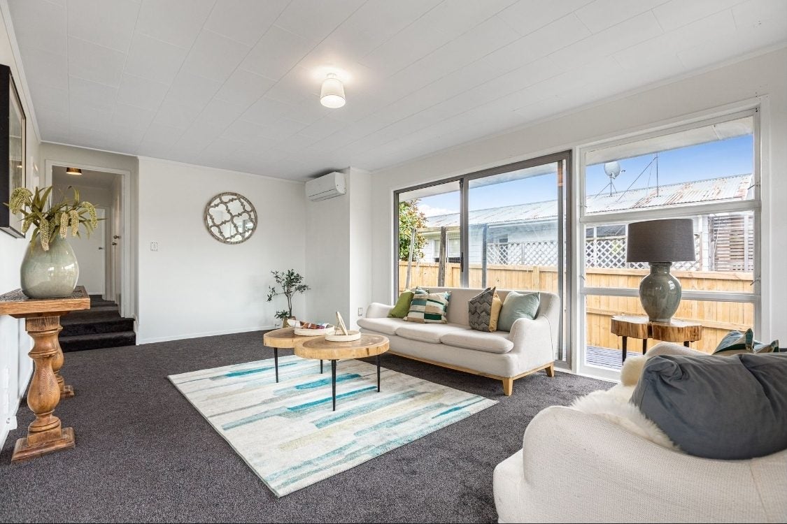 9 Huruhuru Road, Massey, Auckland - Carousel 1