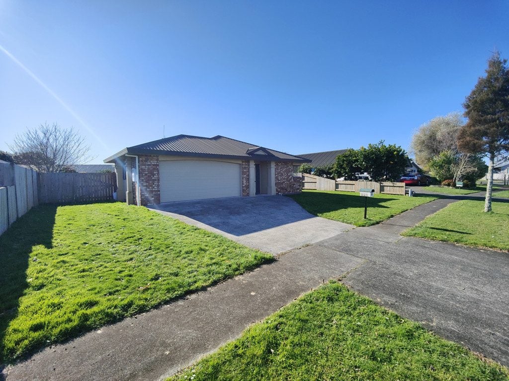 23 Sarindah Place, Fairview Downs, Hamilton - Carousel 1