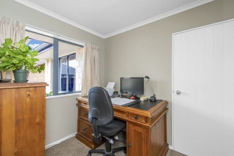 12 Adelaide Street, Kirwee - Carousel 18
