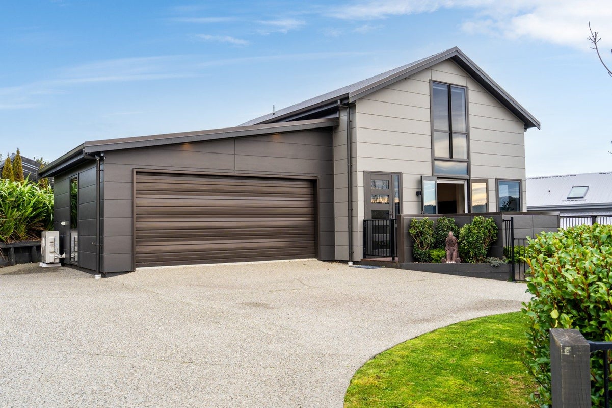 14 Trudi Place, Green Island, Dunedin, Otago - Carousel 2