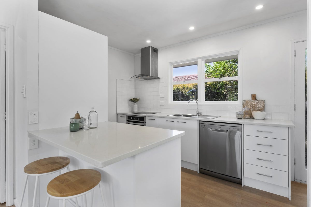 4/14 Amaru Road, Onehunga, Auckland - Carousel 2