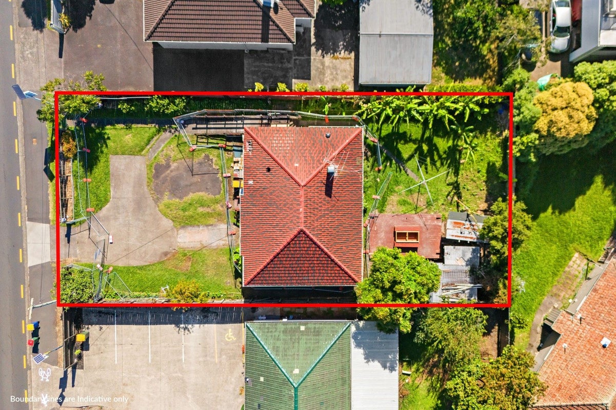 81 Onewa Road, Northcote, Auckland - Carousel 1