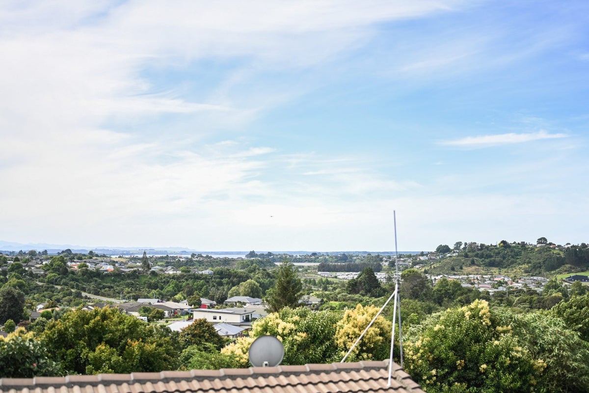 175A Cambridge Road, Bethlehem, Tauranga - Carousel 1