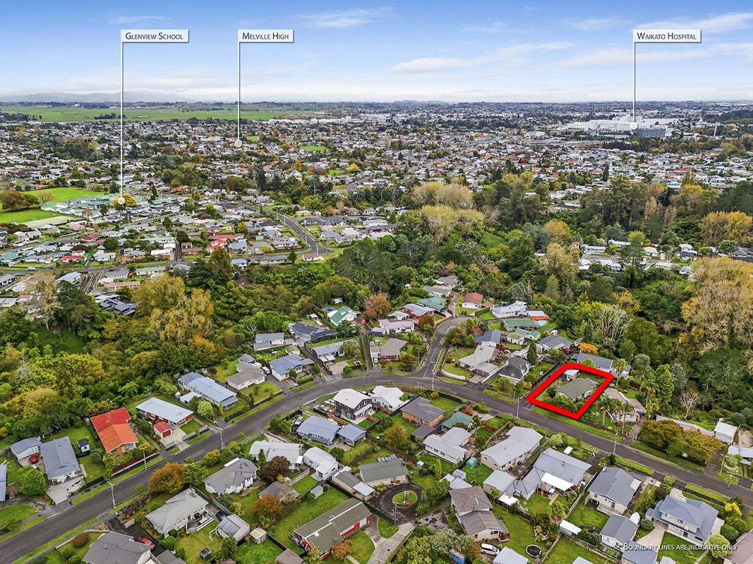 89 Fitzroy Avenue, Fitzroy, Hamilton - Carousel 1