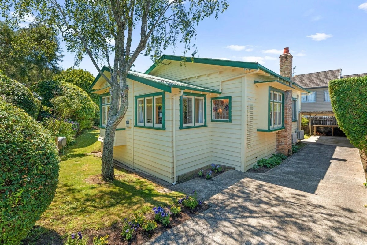 52 Armadale Road, Remuera, Auckland - Carousel 21