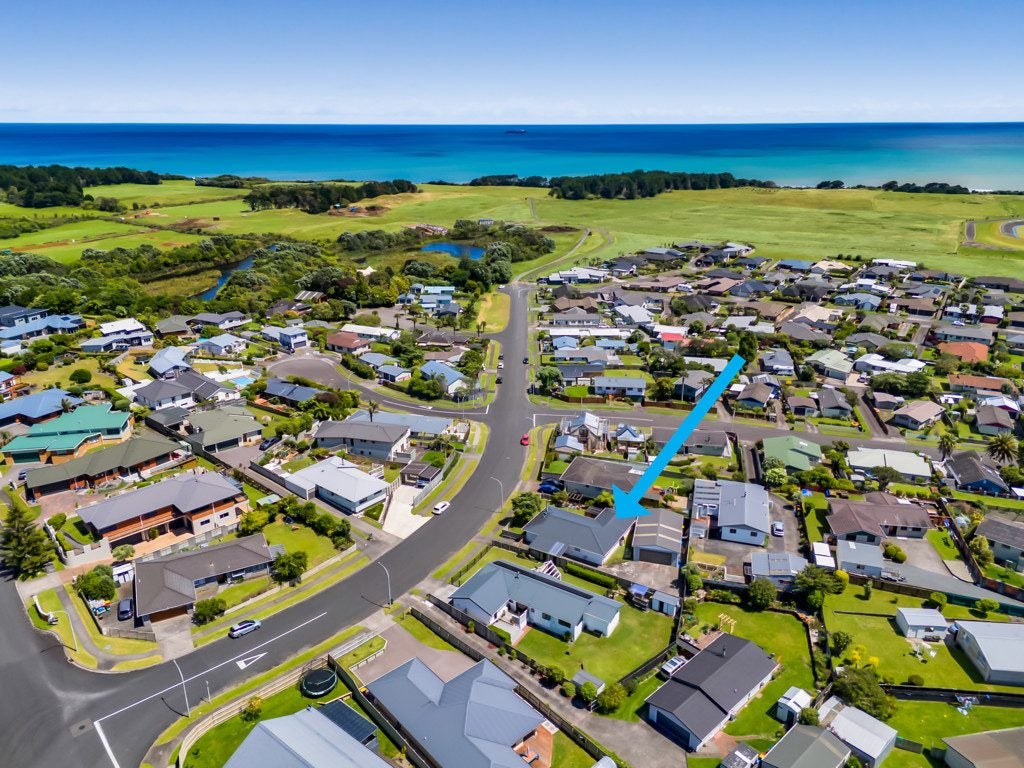 8 Ellesmere Avenue, Bell Block, New Plymouth - Carousel 1
