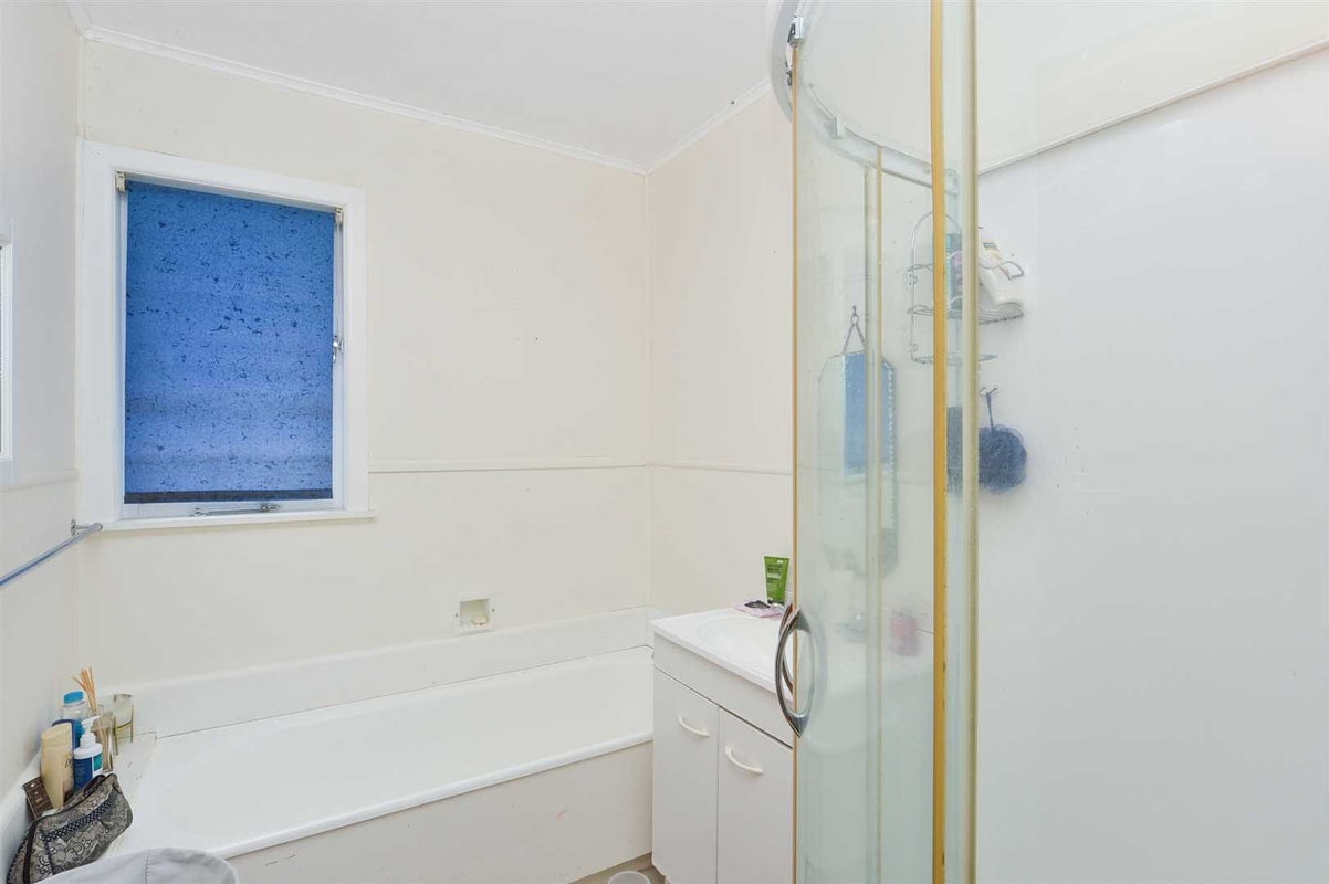 25 Rosalind Street, Deanwell, Hamilton - Carousel 8
