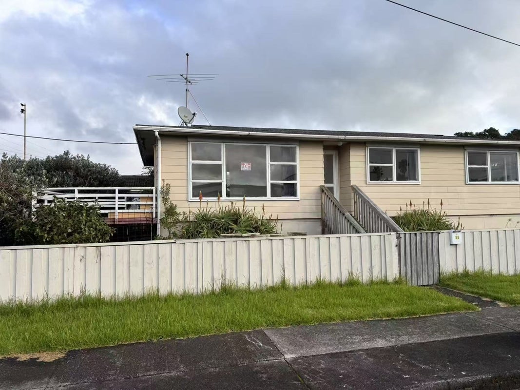 11 Tennyson Street, Northcote Point, Auckland - Carousel 21