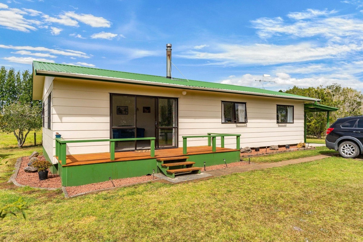299 Tauraroa Road, Maungakaramea, Whangarei - Carousel 1