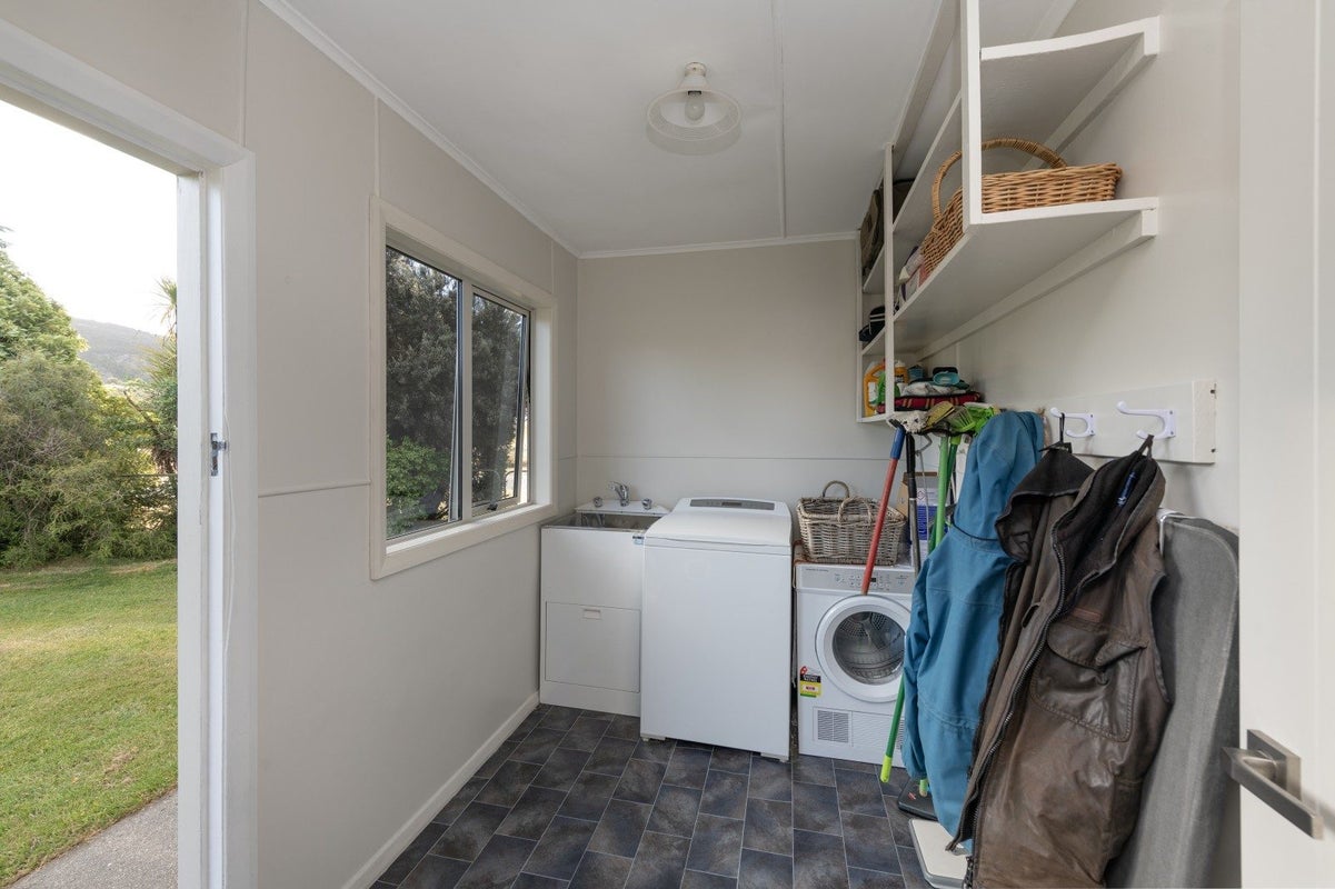 31 Monteith Road, Albert Town, Wanaka - Carousel 24