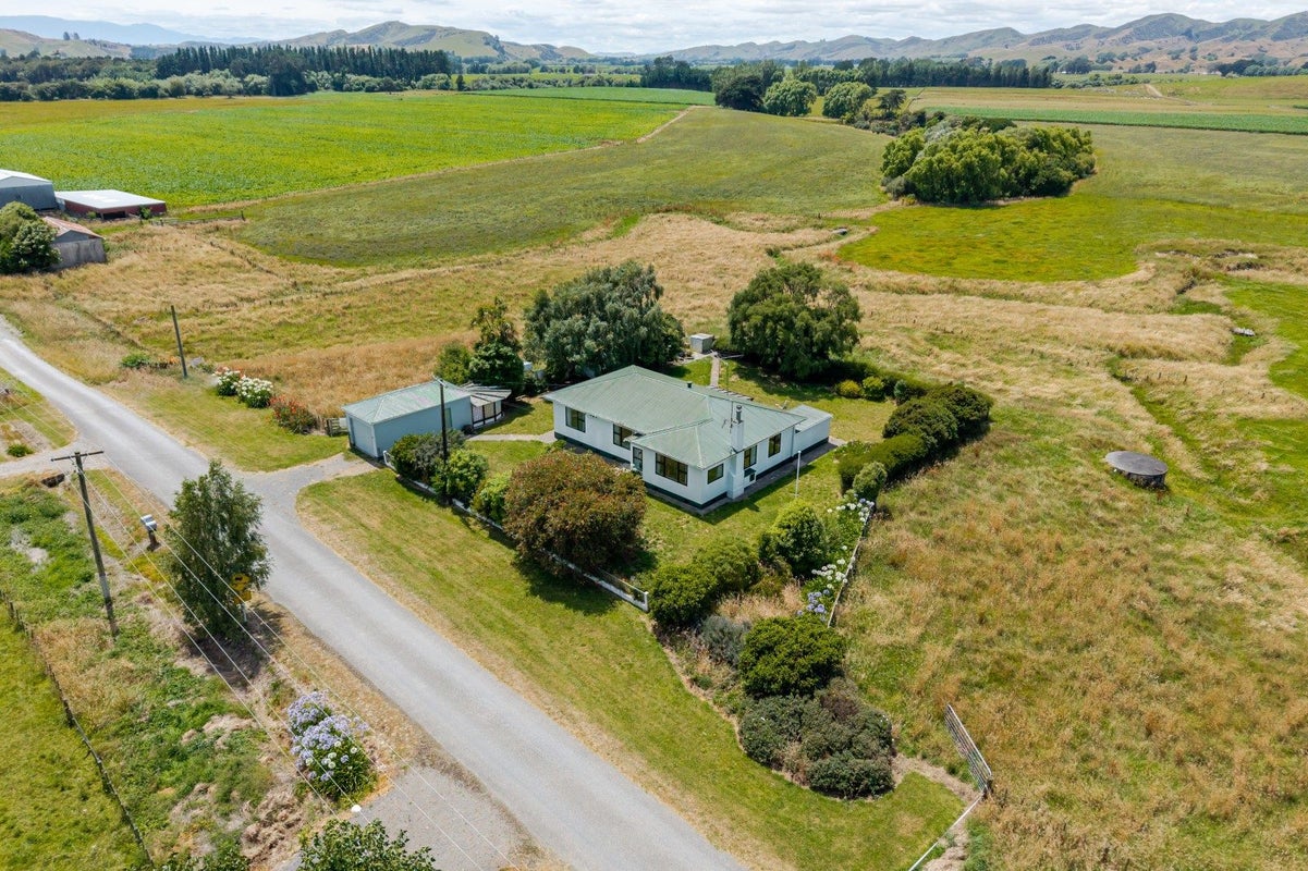 72 Oparatai Road, Pahiatua, Tararua, Manawatu / Whanganui - Carousel 1