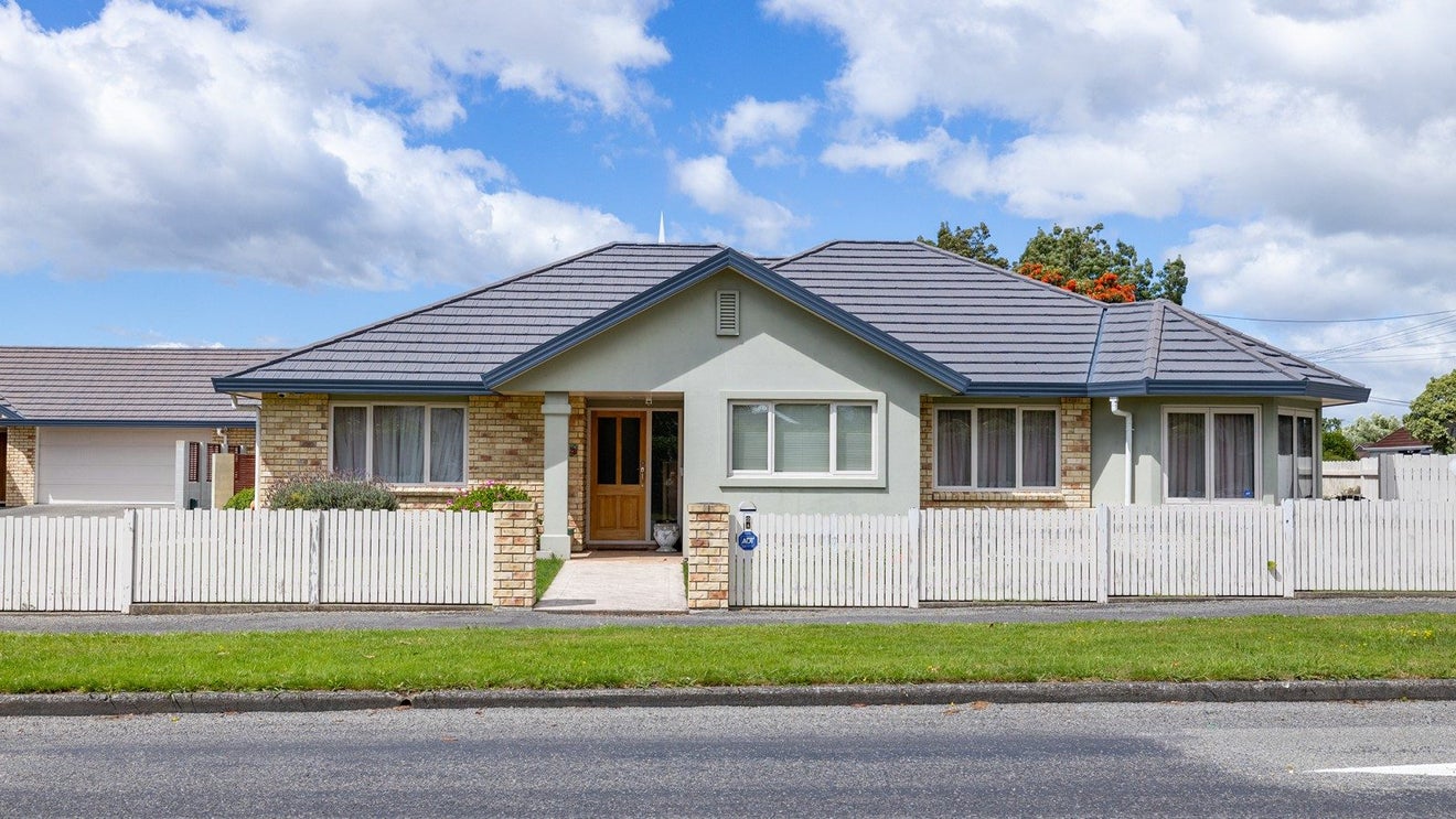 2A Second Street, Lansdowne, Masterton - Carousel 1