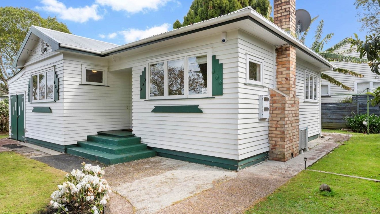 2/79 Canal Road, Avondale, Auckland - Carousel 1