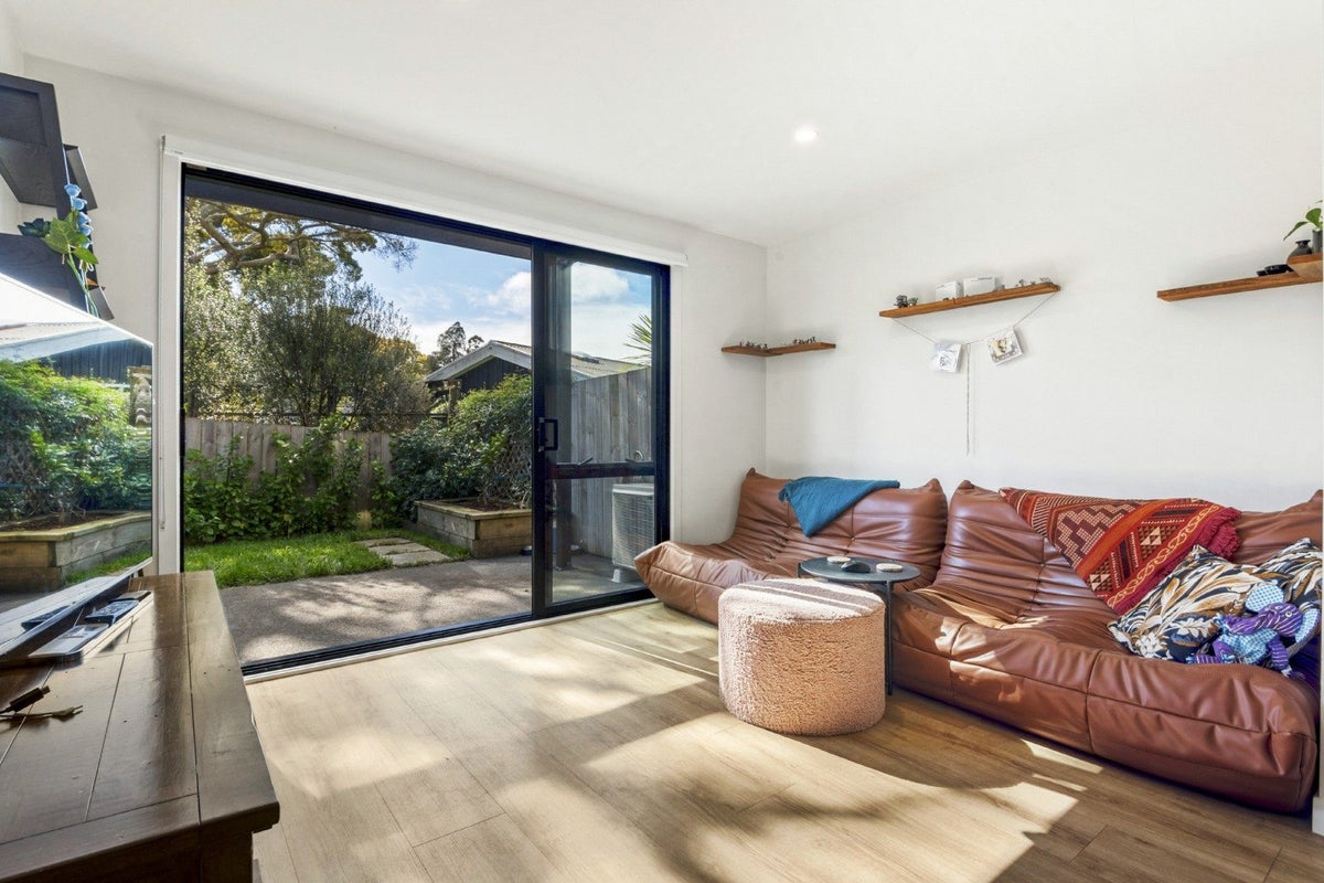 11/63 Hillcrest Avenue, Hillcrest, North Shore City, Auckland - Carousel 1